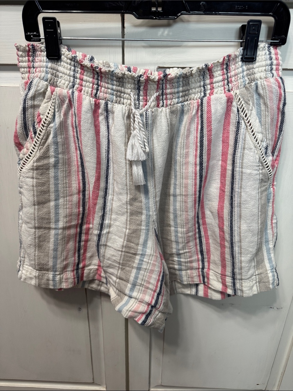 Briggs New York White Lonen Blend Shorts